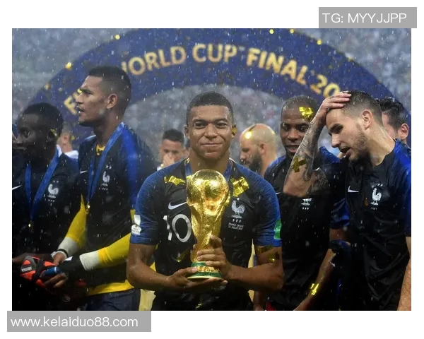 无足球不魅力他是足坛传奇球星诠释魅力与坚持的完美结合